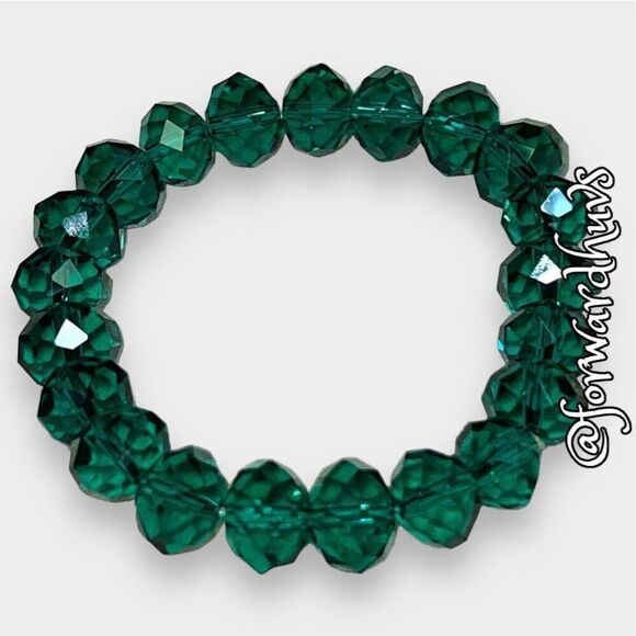 Stunning Green Faceted Glass Bead Stretch Bracelet - Picture 1 of 8